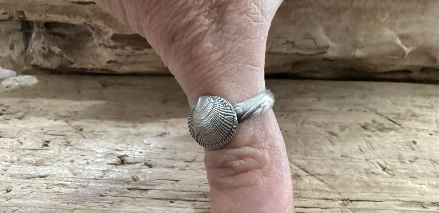 Sterling Silver Shell Thumb Ring