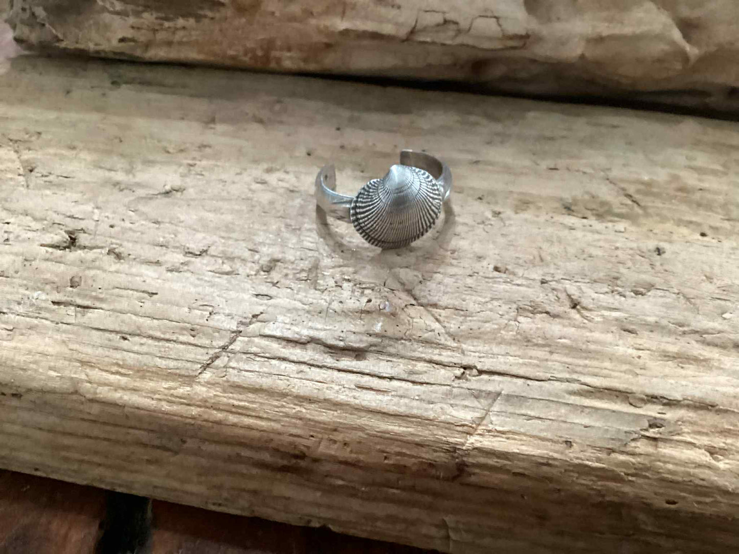 Sterling Silver Shell Thumb Ring
