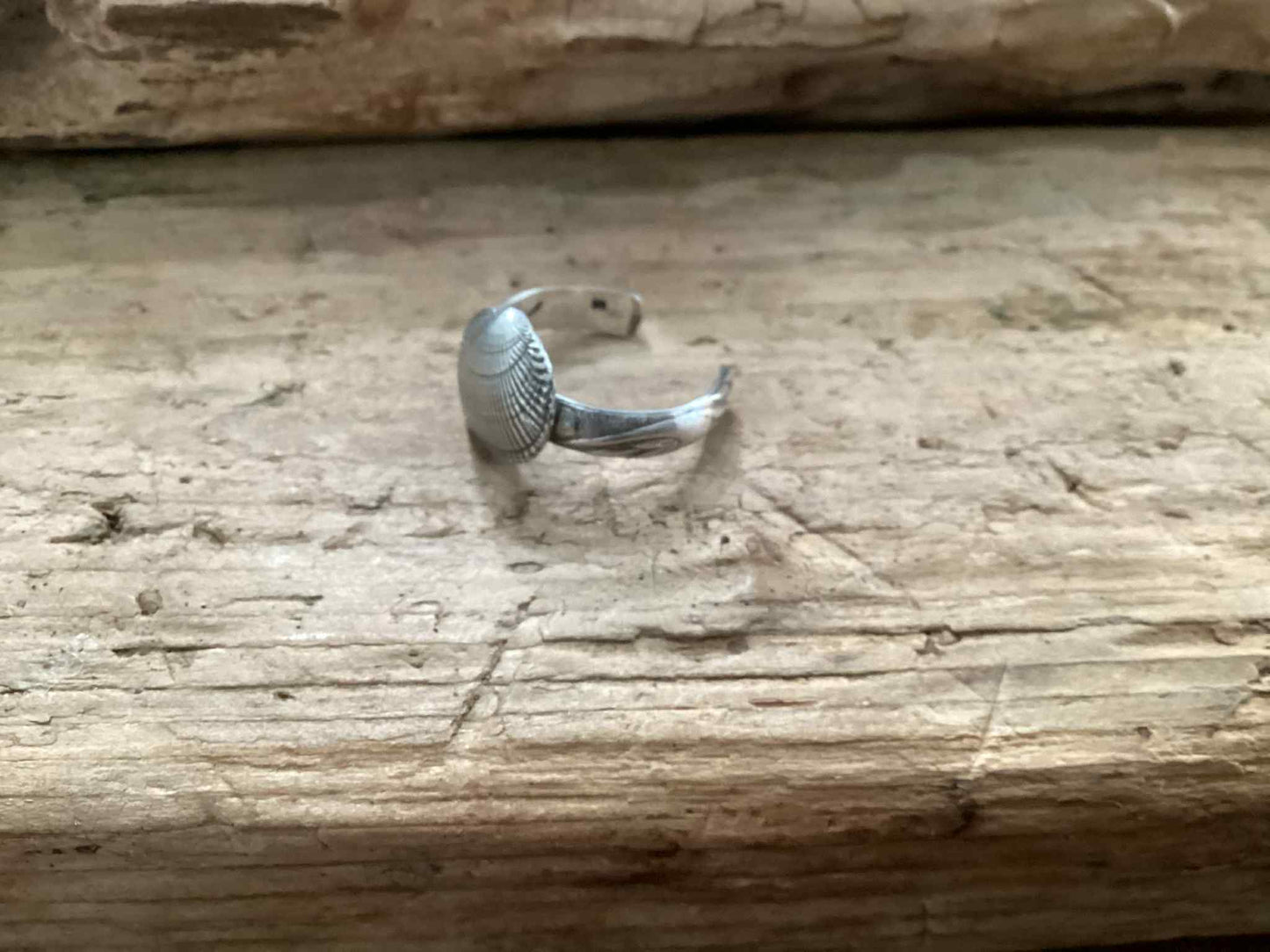 Sterling Silver Shell Thumb Ring